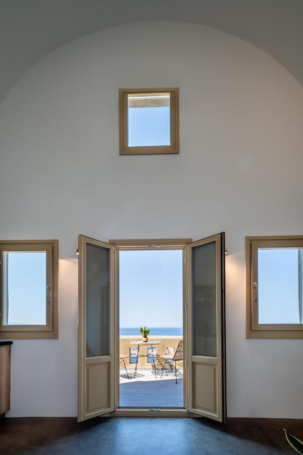 Colombos Beachfront 5*